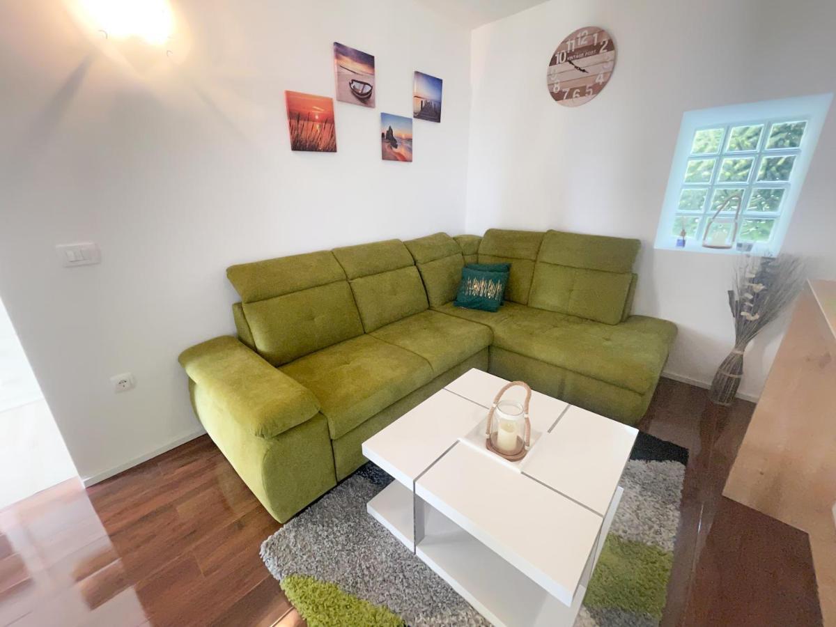 Apartmani Fabijan&Florijan Драмал Екстериор снимка
