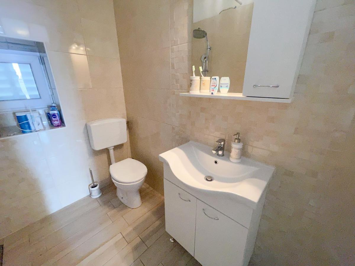 Apartmani Fabijan&Florijan Драмал Екстериор снимка