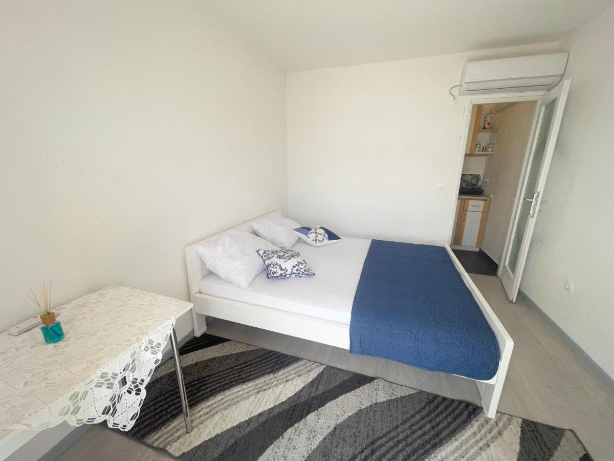 Apartmani Fabijan&Florijan Драмал Екстериор снимка